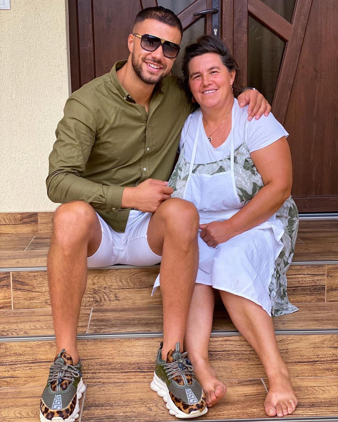 Cât costă pastrama de berbecuț vândută de Geta, mama lui Culiță Sterp. A scumpit-o cu 20 de lei: „Avem comenzi foarte multe”