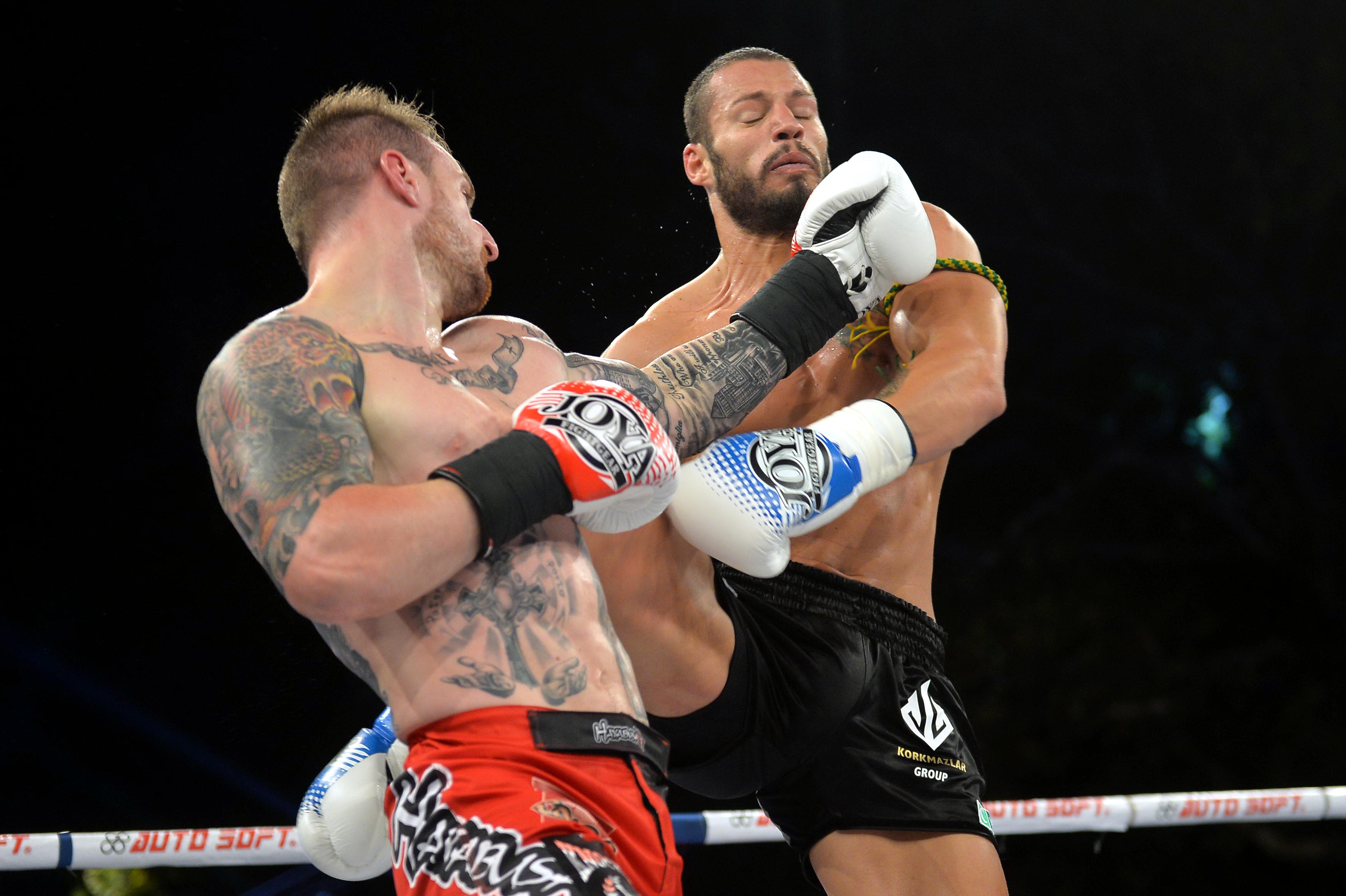 Andrei Stoica îşi păstrează centura de campion mondial / GALERIE FOTO&VIDEO