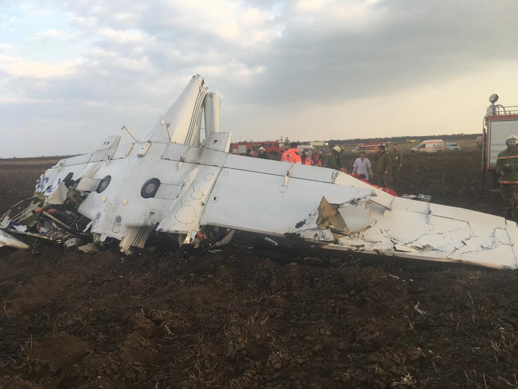 Un avion de instrucție s-a prăbușit la Tuzla! O persoană a murit și alta a fost rănită / VIDEO & FOTO