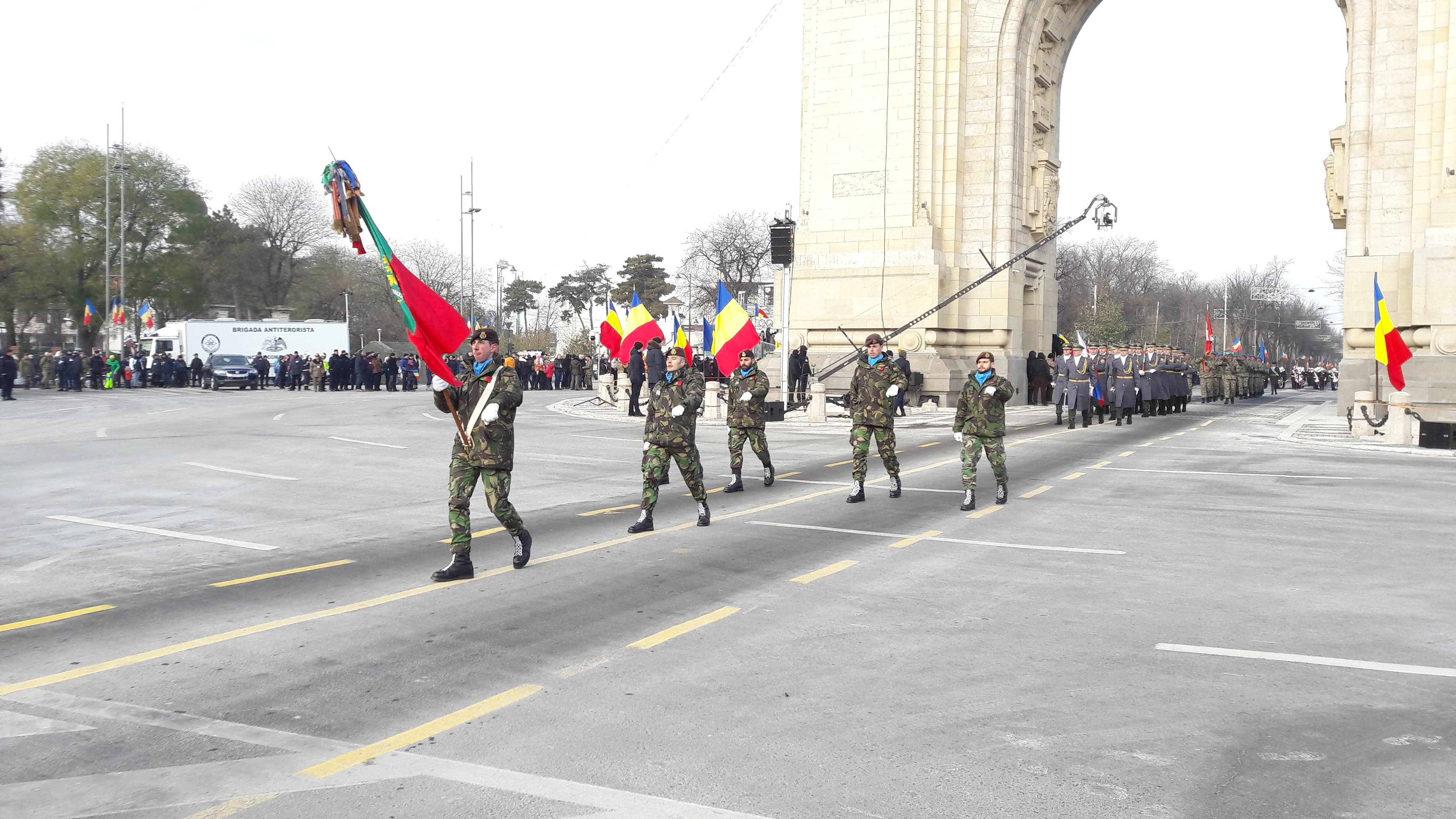 FOTO&VIDEO| La mulți ani, România! Parada militară de 1 Decembrie de la București s-a încheiat