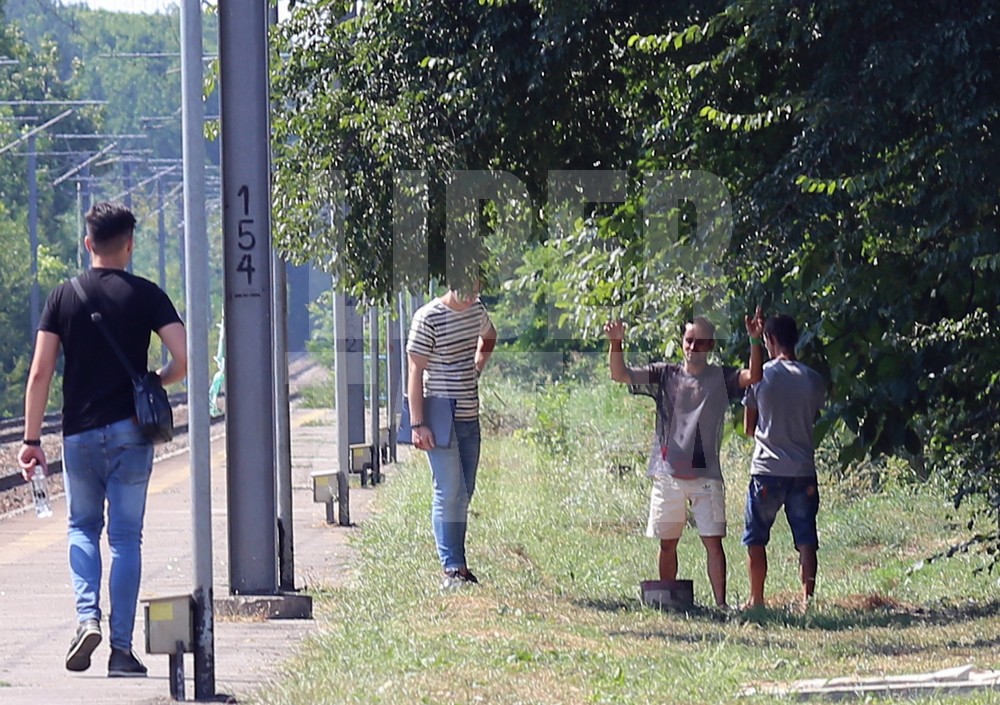 EXCLUSIV/ Sinucidere și crimă la Brănești. Mama și-a împins fata cea mare în fața trenului, pe cele doua mici le-a luat în brațe și a sărit pe șine!