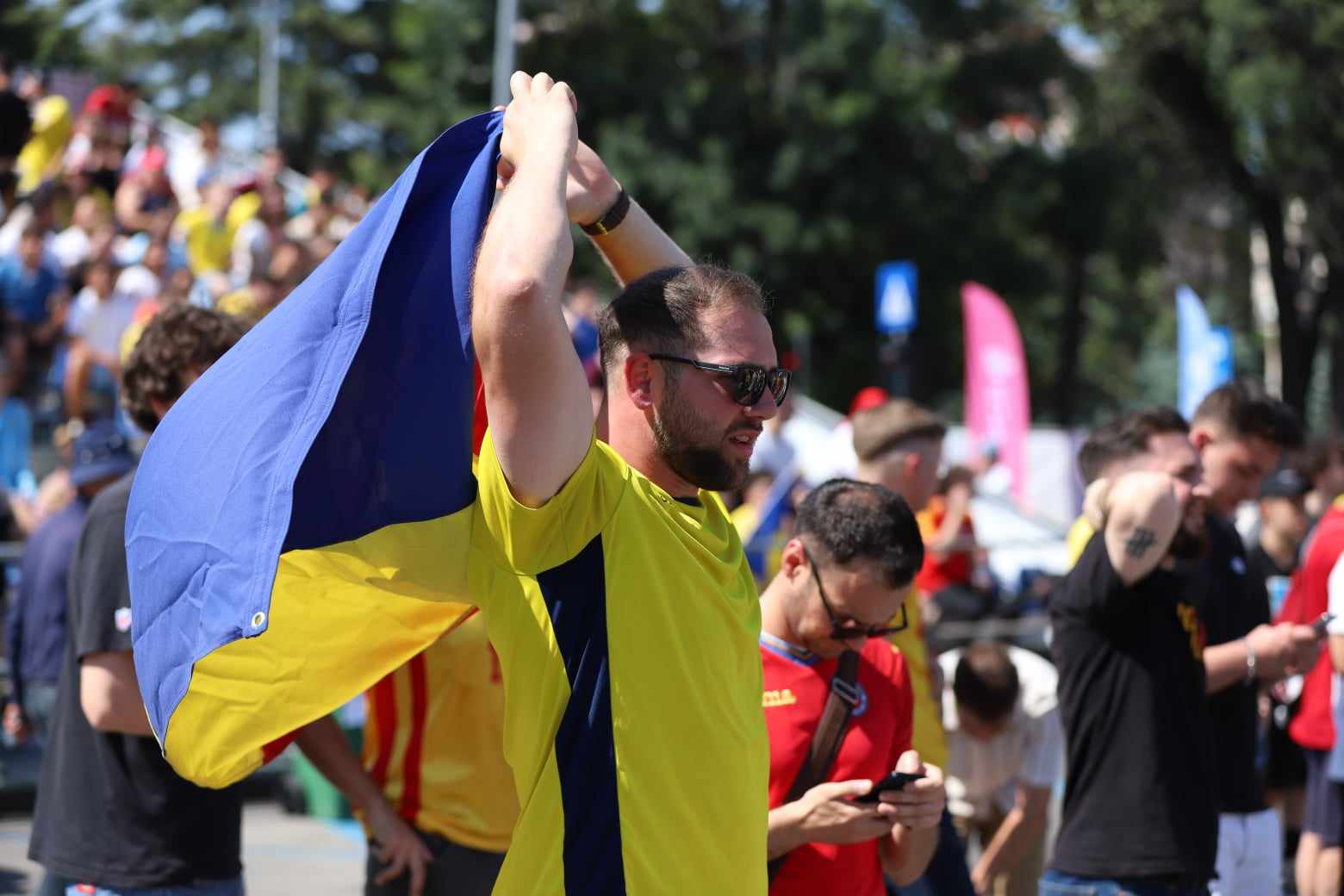 Bucurie de nedescris pe străzile din București, după victoria României în meciul cu Ucraina de la EURO 2024