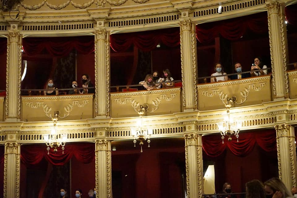 Imagini de la primul eveniment-pilot la care au putut participa doar persoane vaccinate