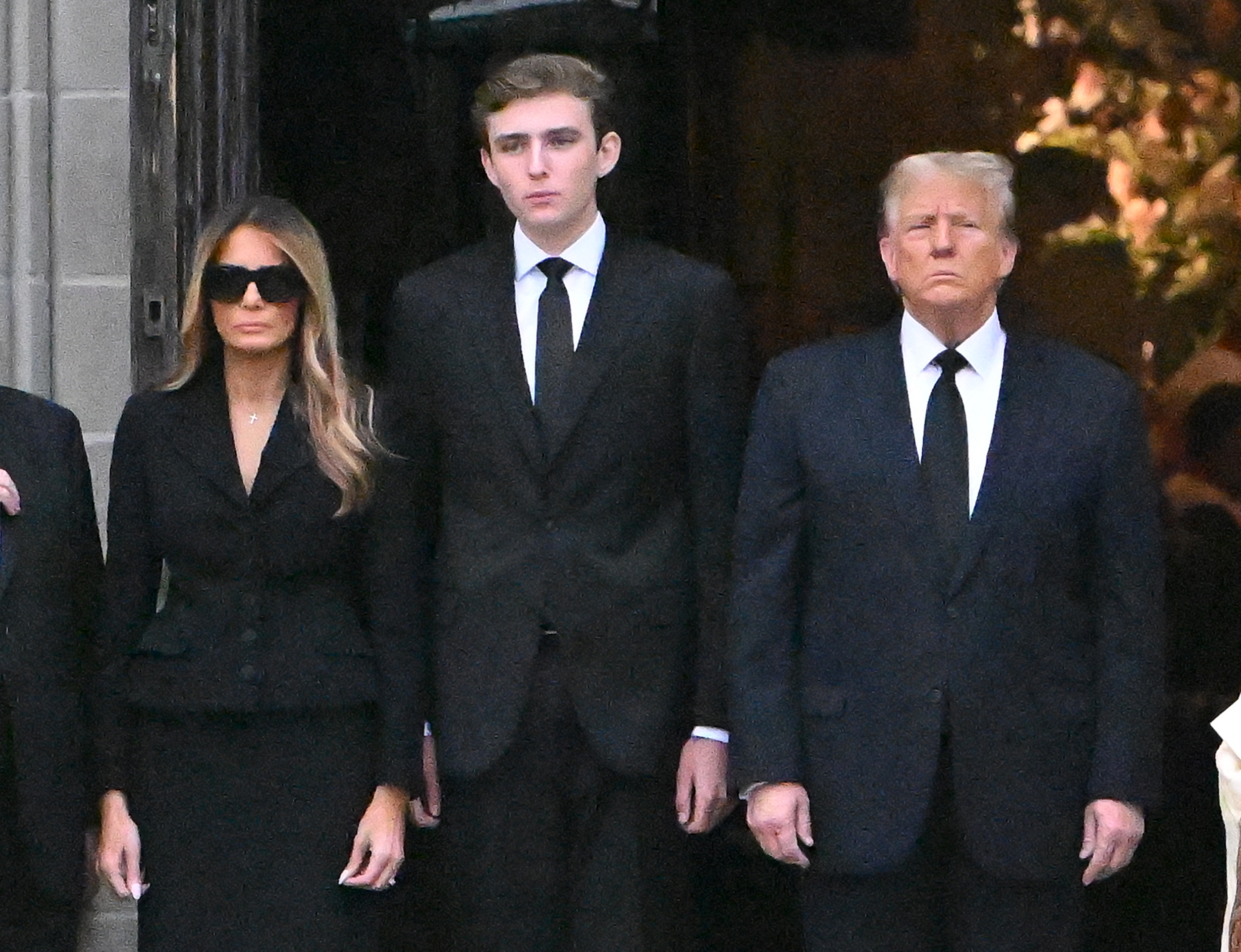 Motivul pentru care fiul lui Donald Trump a închis un etaj întreg din hotelul familiei. Gestul lui Barron are legătură cu o femeie