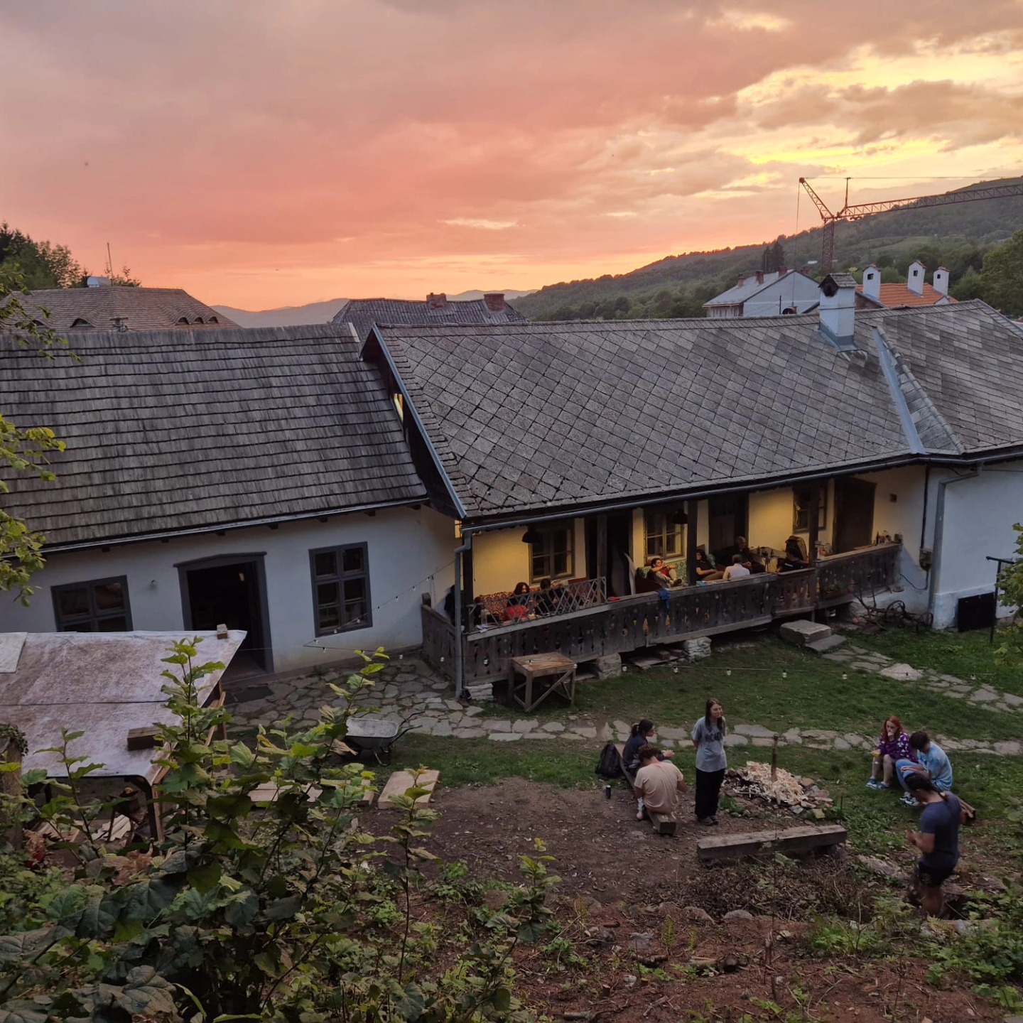 Povestea proiectului „Adoptă o casă la Roșia Montană”. Oamenii care dau o nouă viață clădirilor vechi de sute de ani