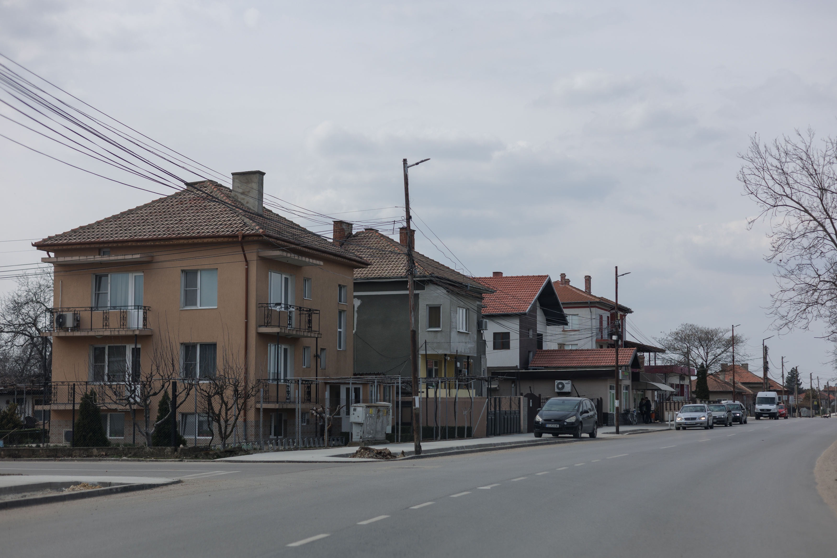 Ce rămâne după războaie: nimeni nu-i mai strigă pe nume pe miile de români din gropile comune de la Turtucaia FOTOREPORTAJ