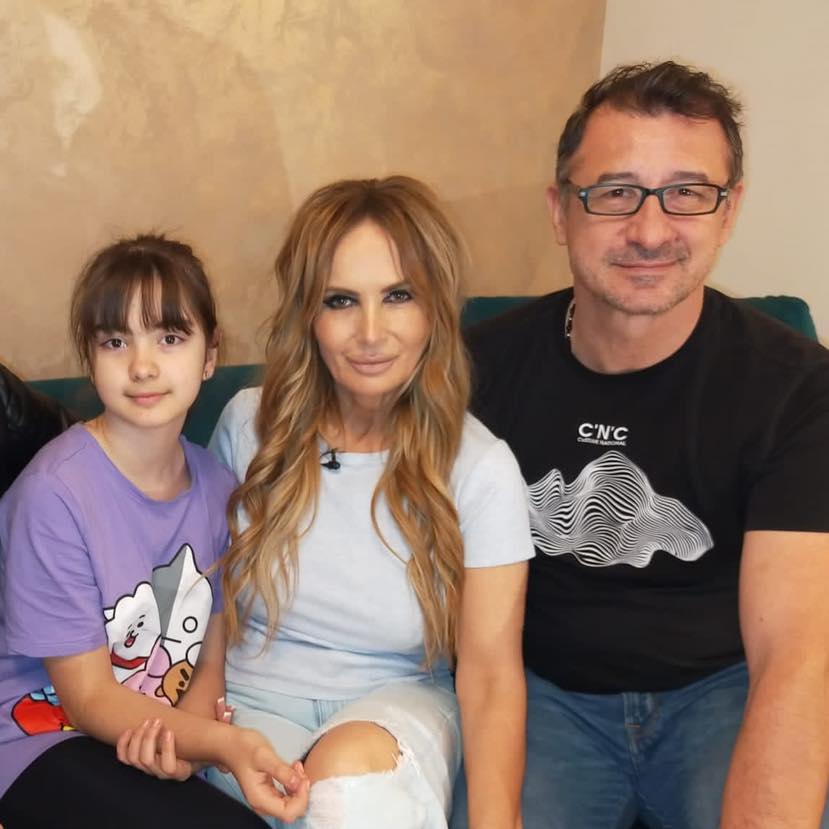 Fiica Danielei Gyorfi, la spital după un episod de bullying în școală: „Copiii râdeau, în condițiile în care două tricouri albe s-au umplut de sânge”