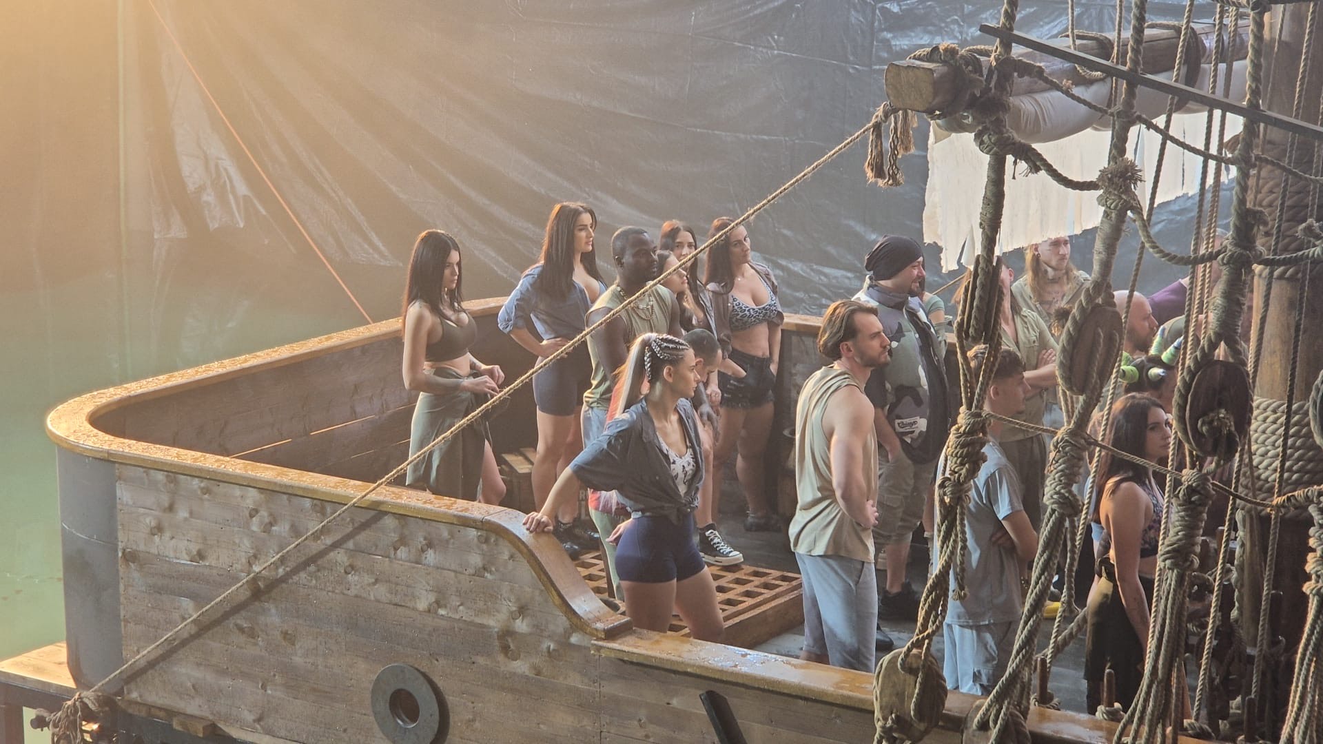 Cine este Ina Shan, concurentă la Survivor România 2025. E cunoscută pentru pălăriile realizate din frunze de copaci