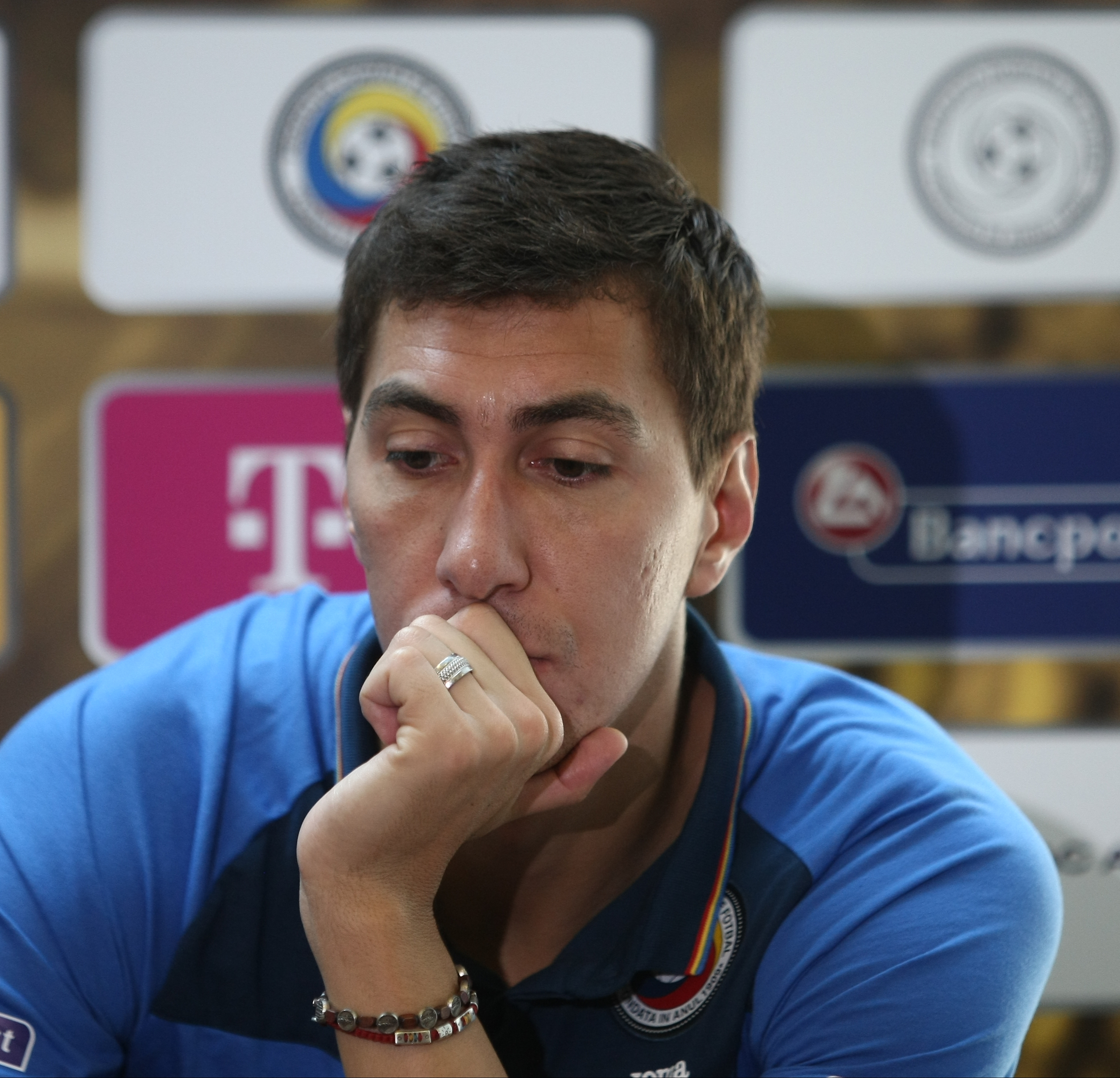 Schimb de replici fabuloase între Iordănescu și Budescu. ”Aștept să te apuci de fotbal”. ”Ce vrei, bă, cine ești?” / GALERIE FOTO