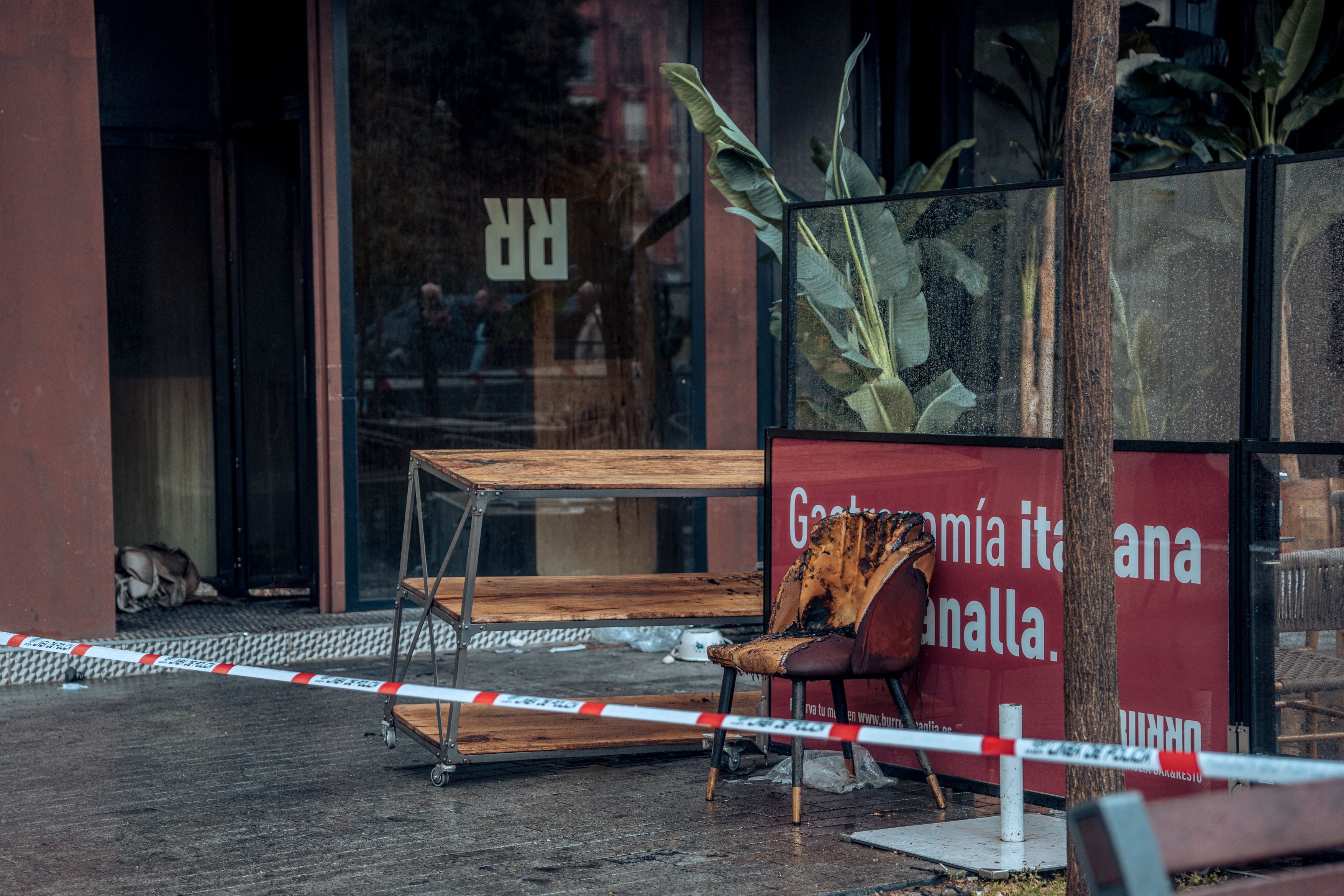 Doi morți și mai mulți răniți, într-un incendiu provocat de o pizza flambată la un restaurant din Madrid