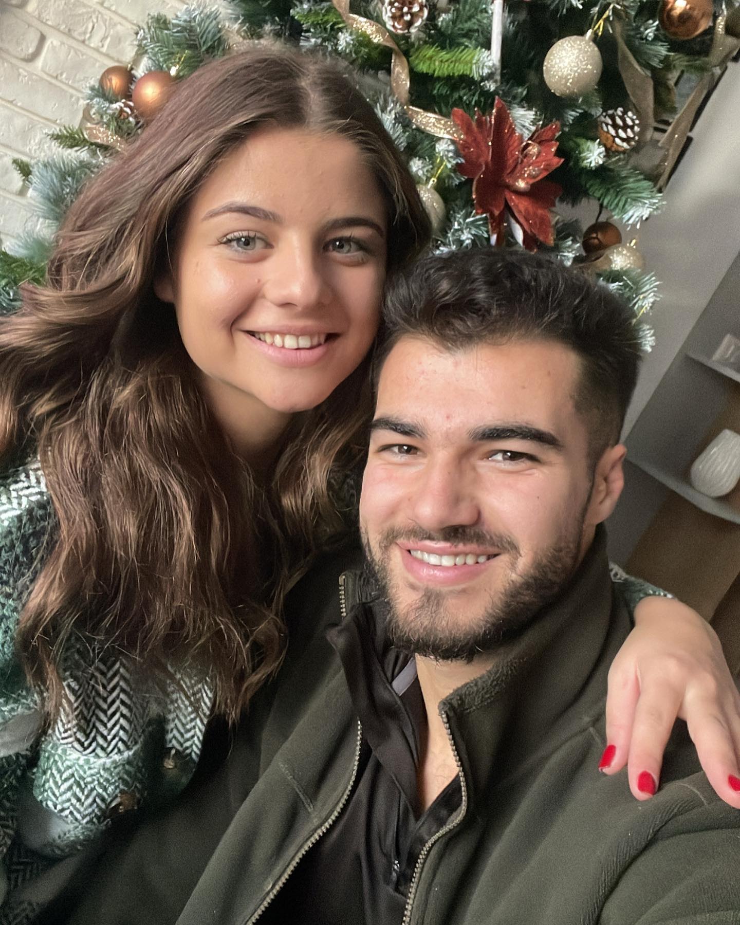Iancu Sterp s-a căsătorit civil cu Denisa. Culiță Sterp a lipsit de la eveniment, iar Daniela Iliescu nu a fost invitată: „Nu e așa ușor”
