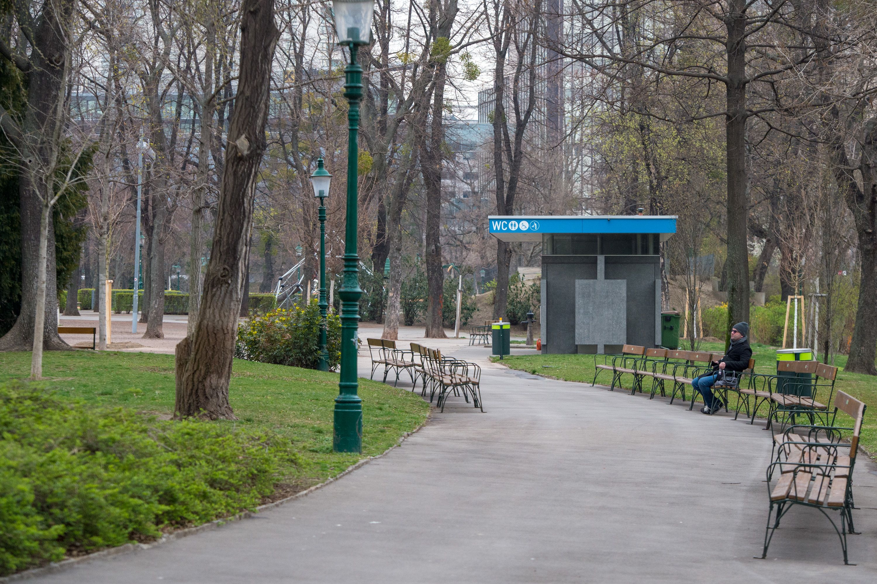 Orașe cu milioane de locuitori, pustiite de coronavirus. Cum arată străzile goale și fără turiști