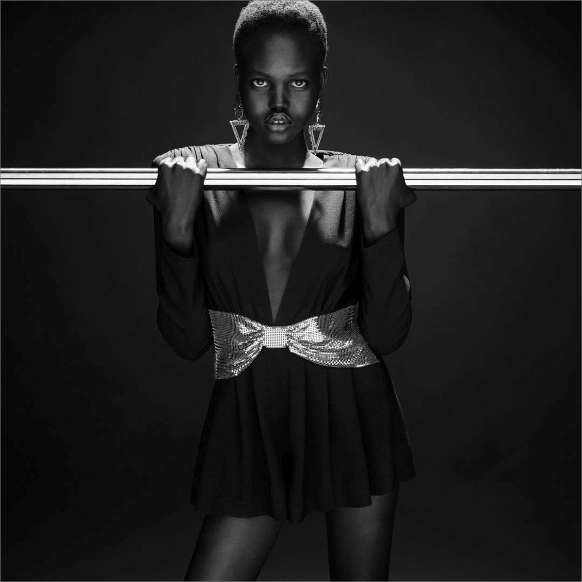 Adut Akech, o tânără refugiată, a fost desemnat cel mai bun model al lumii. Adut Akech le-a devansat pe surorile Hadid și Kendall Jener