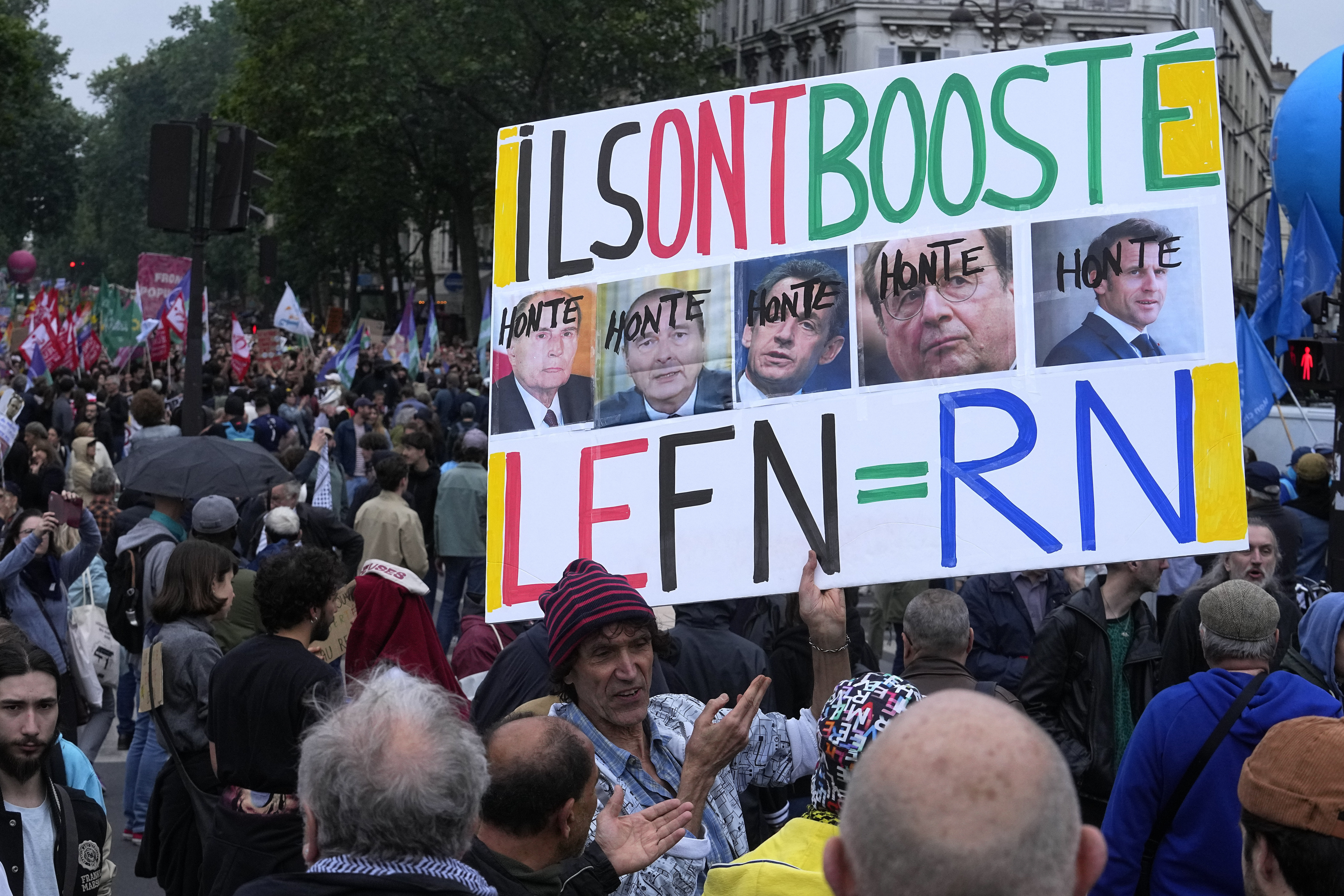 Proteste masive în Franța, împotriva extremei drepte. „Suntem potenţial într-un moment de cotitură pentru democraţie”