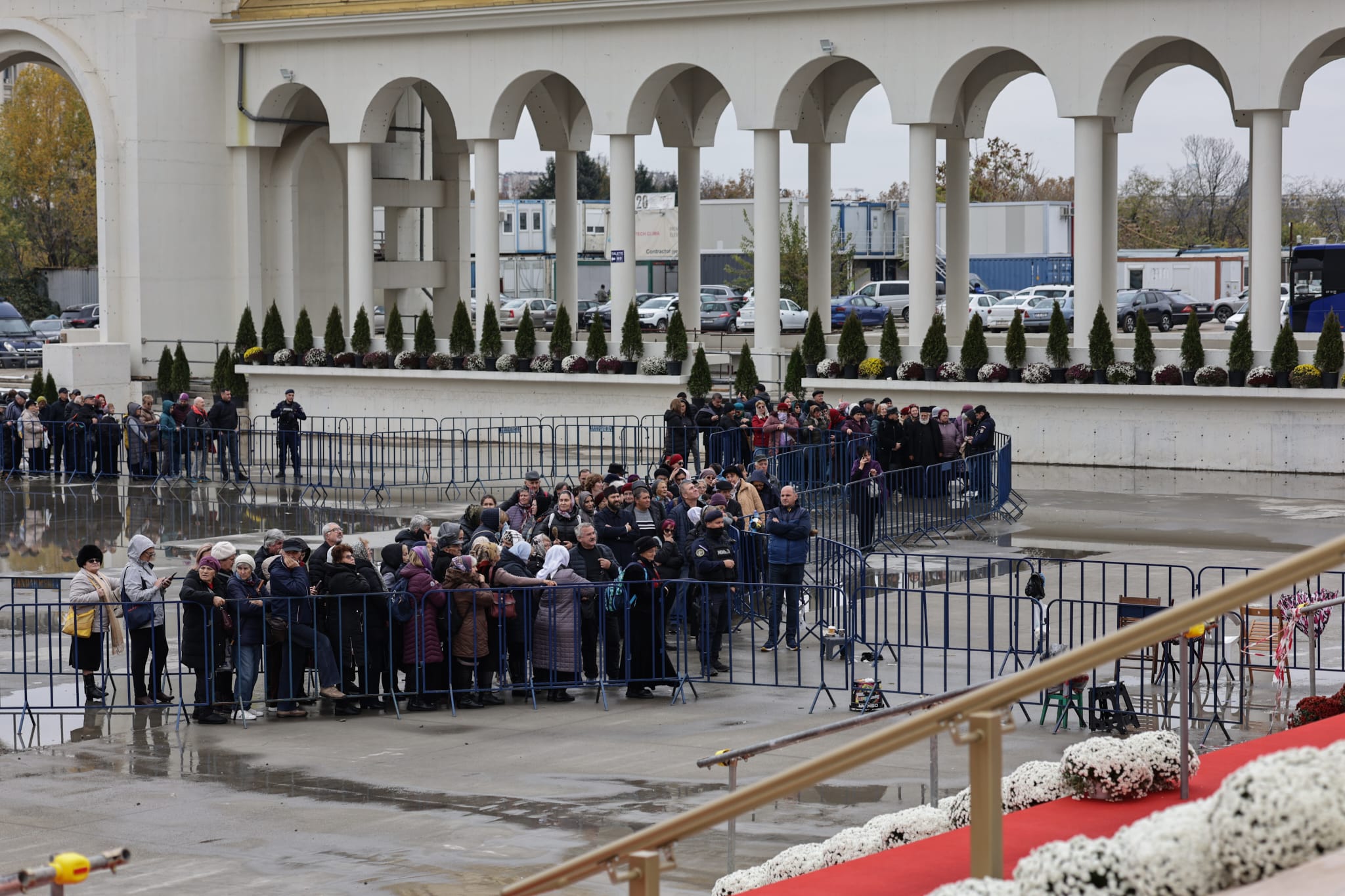 Numărul impresionant de oameni care au vizitat Catedrala Mântuirii Neamului în 10 zile de la inaugurare și programul de vizitare în noiembrie și decembrie