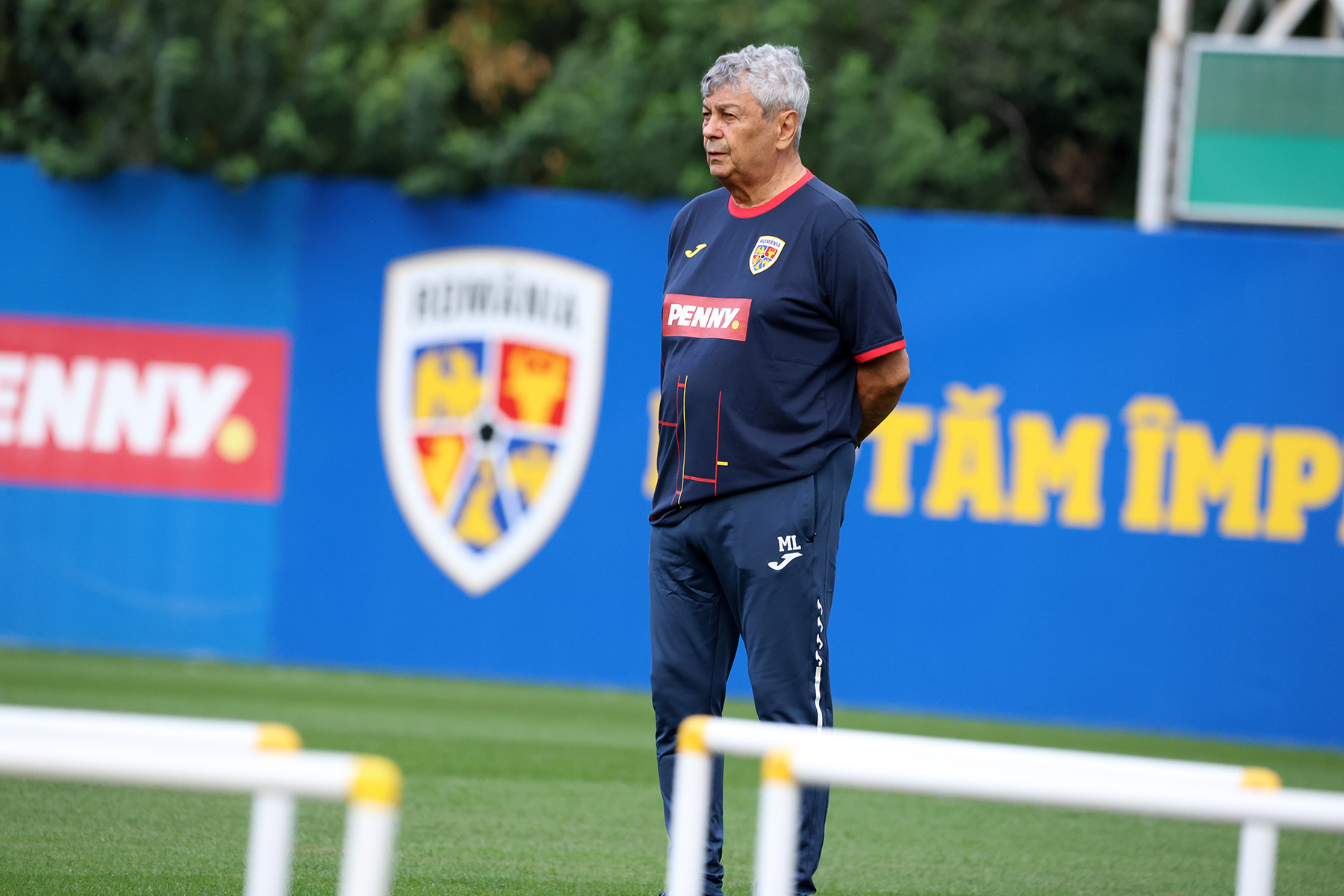 Mircea Lucescu, primul antrenament după revenirea la naţională. Ianis Hagi a apărut cu un look nou