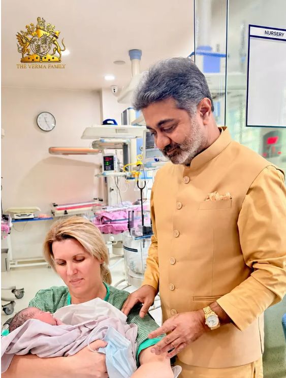 Anca Verma, cea mai bogată româncă din India, a născut un băiețel. Imagini cu întreaga familie. „Mama și bebelușul sunt sănătoși”