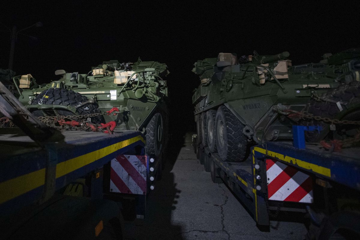 Primul convoi militar american, în drum spre Mihail Kogălniceanu. Când ajung blindatele la București