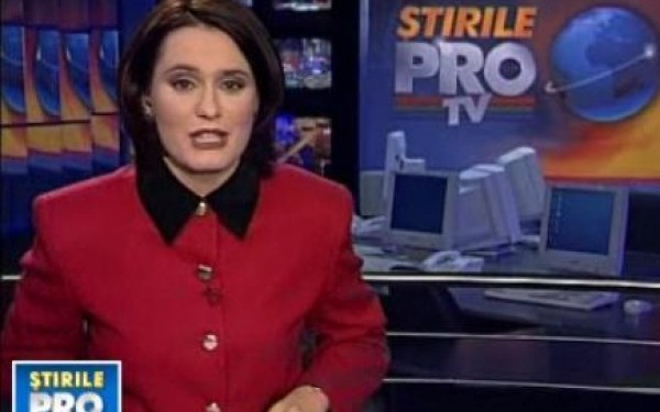 S-a aflat secretul sacoului roșu purtat de Andreea Esca la prima emisie a Pro TV. Nimeni nu a știu până acum | FOTO