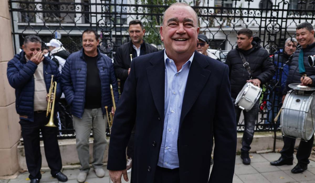 Gigi Nețoiu a mers cu formația să-și depună candidatura la Primăria București și s-a certat cu Marian Ceaușescu în curte: „Băi, securistule”