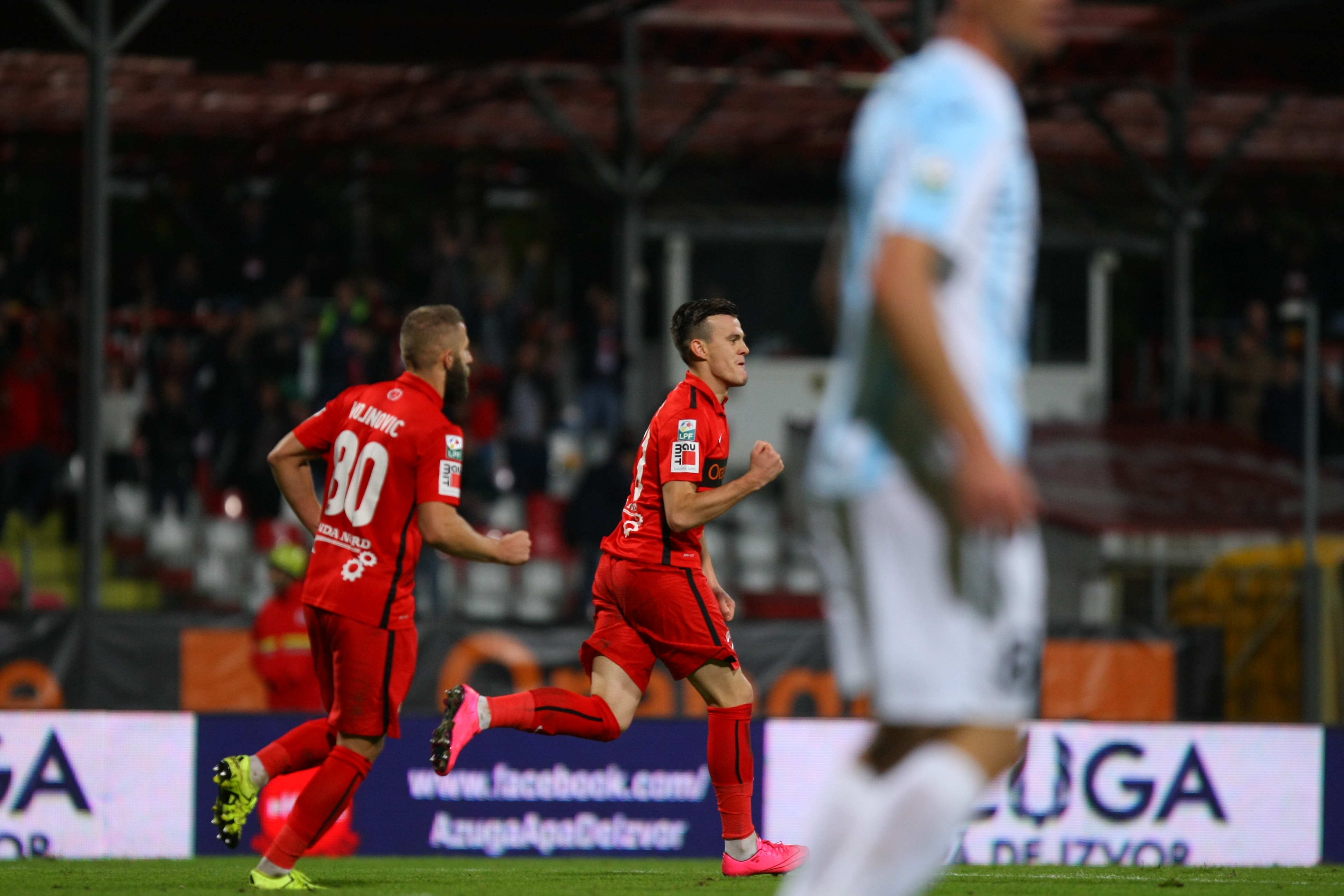 LIGA I LA FOTBAL, etapa a 14-a / Scandal după meciul Dinamo - ASA Tîrgu Mureș 2-1. ^Ardelenii protestează oficial printr-un comunicat în care reclamă un ”fault evident și lipsă de fair-play”! GALERIE FOTO