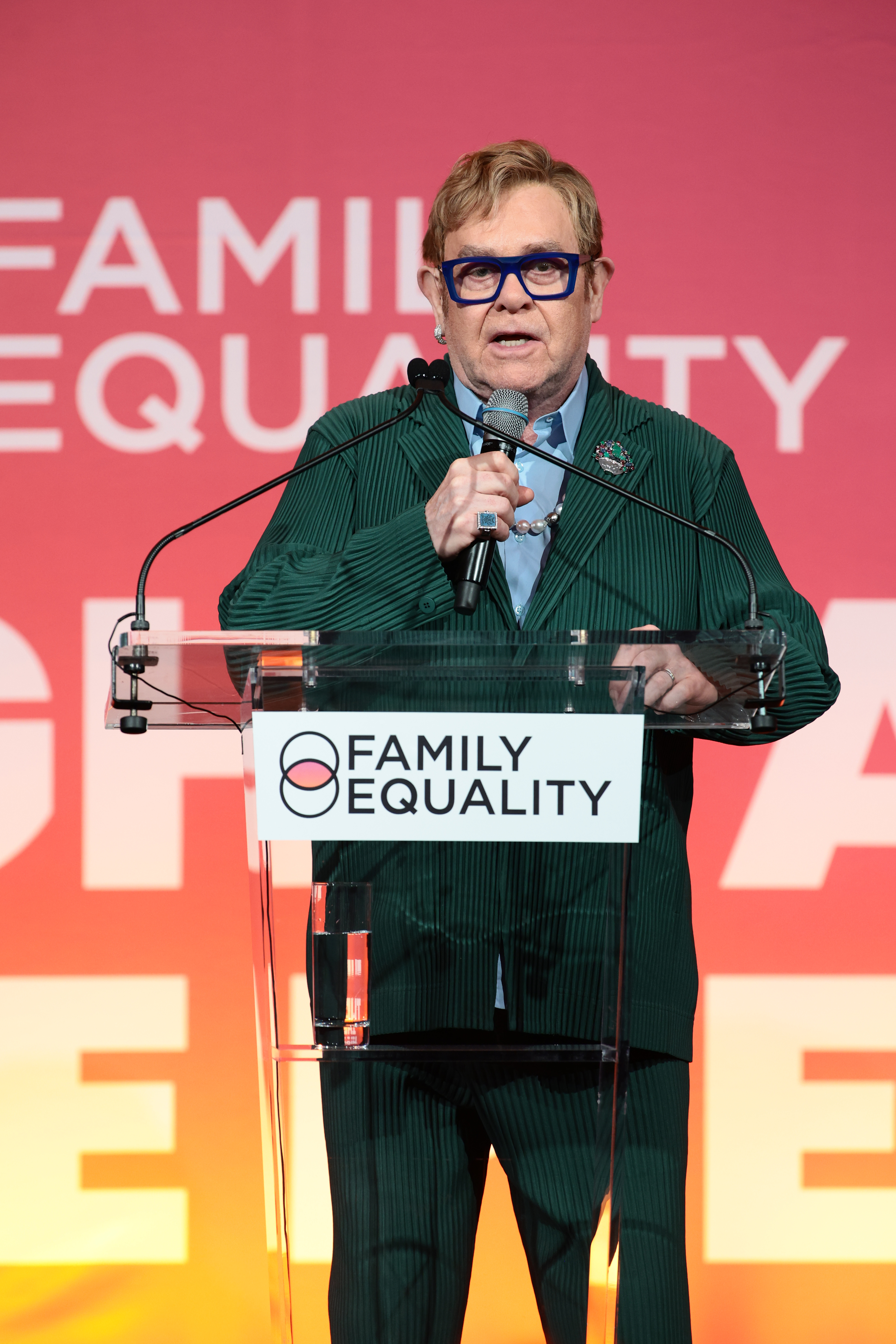 Prințul Harry și Elton John, obligați să plătească 13 milioane de dolari după ce au pierdut procesul cu Daily Mail