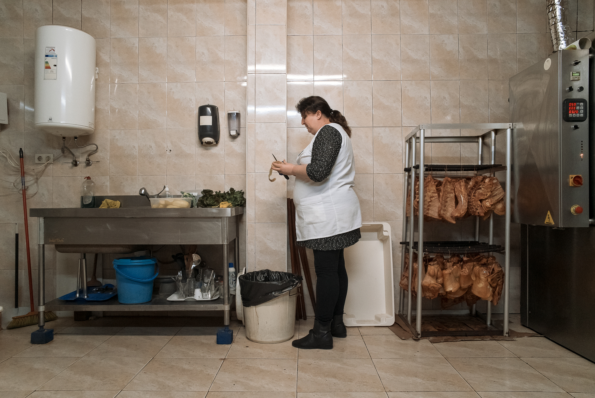 Pufuleți, eugenii și mici în Spania. Magazinul românesc, locul în care românii din diaspora își alină dorul de casă