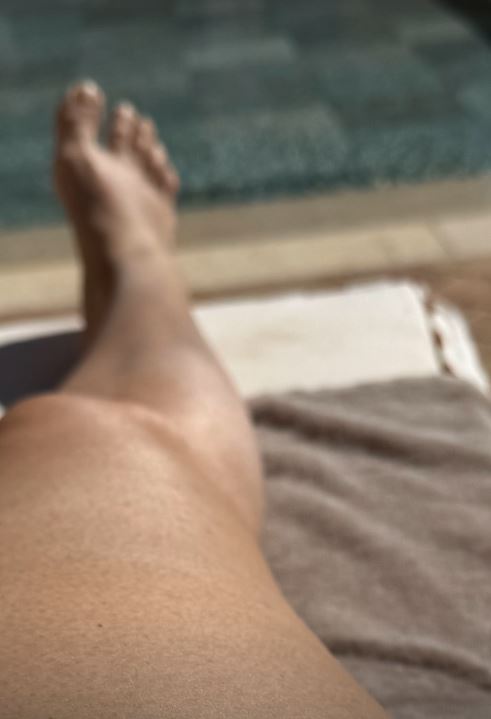 Imagini rare cu Andreea Esca în costum de baie. A petrecut câteva zile în Grecia alături de soțul ei