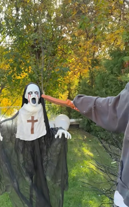 Cum și-a decorat Antonia casa de Halloween. Doar în filmele horror mai vezi așa ceva