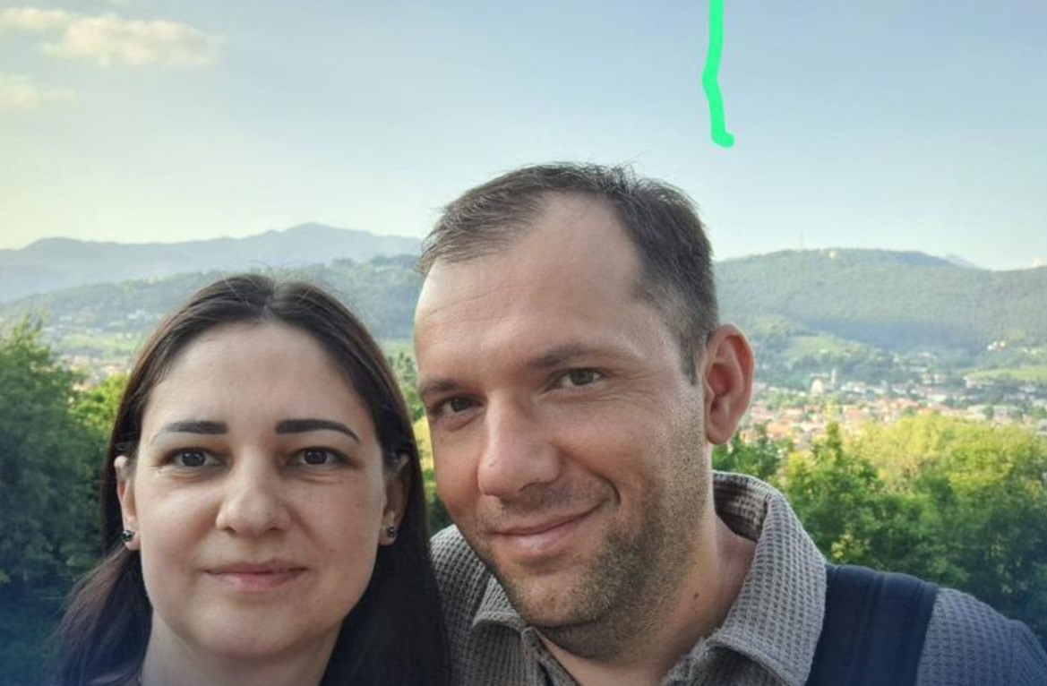 Cine este și cu ce se ocupă fratele Mirabelei Grădinaru. Bogdan are peste 15 ani de experiență în IT, este căsătorit și are doi copii