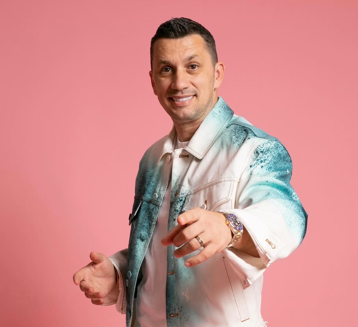 Cum sună maneaua „Bacu' la română”, lansată de Flick înainte să înceapă examenul de bacalaureat: „Am făcut melodia asta să mai şi zâmbim”