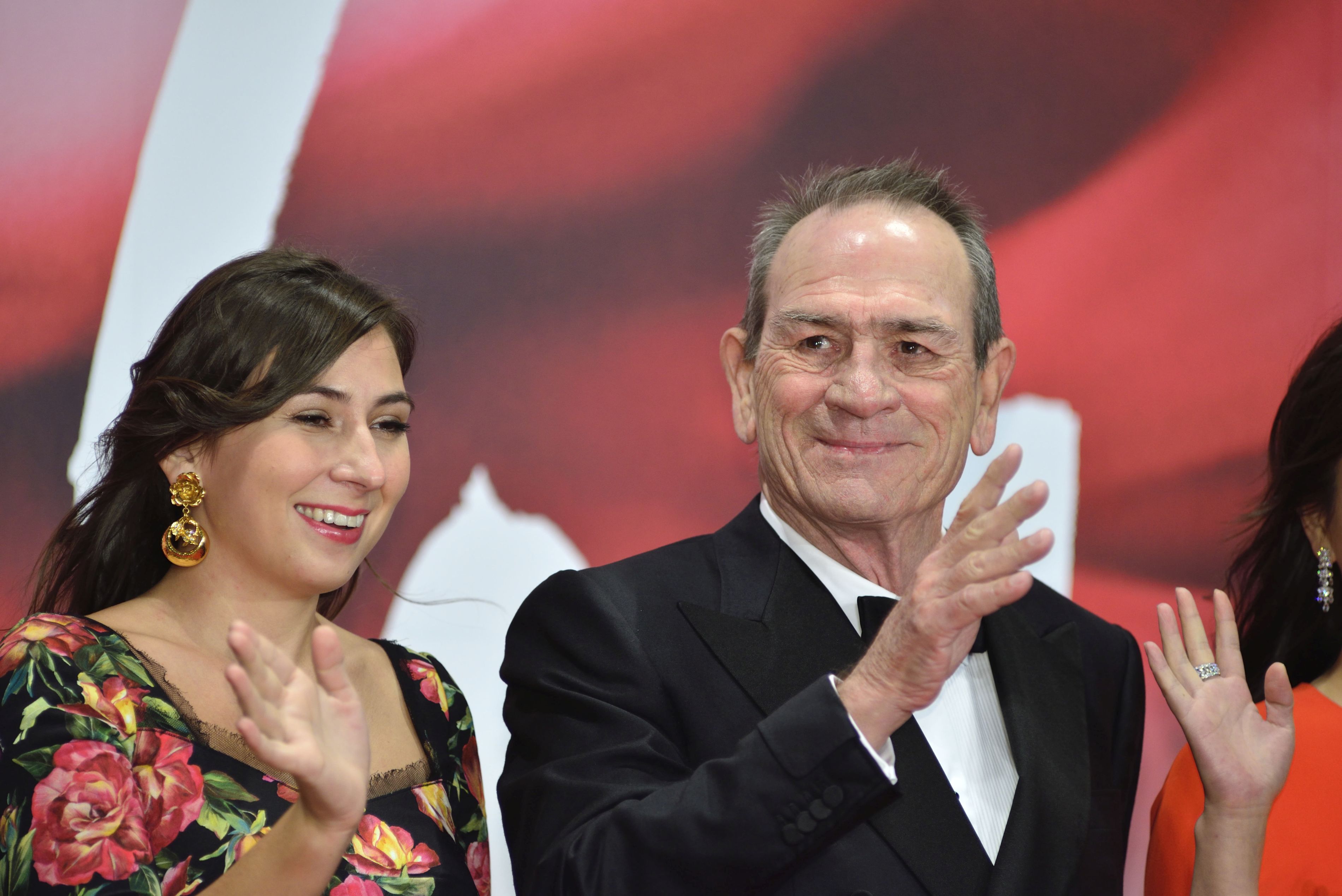 De ce a murit, de fapt, fiica lui Tommy Lee Jones. Găsită fără suflare într-un hotel