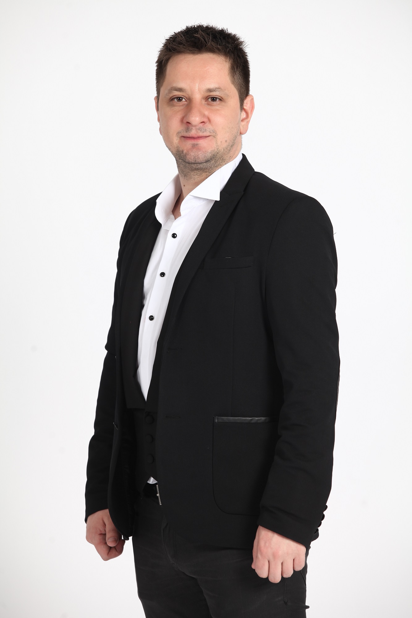 Cine e noul prezentator al emisiunii „Hai că poți!” de la Kanal D. „Mi se făcuse dor de televiziune”, recunoaște celebrul actor