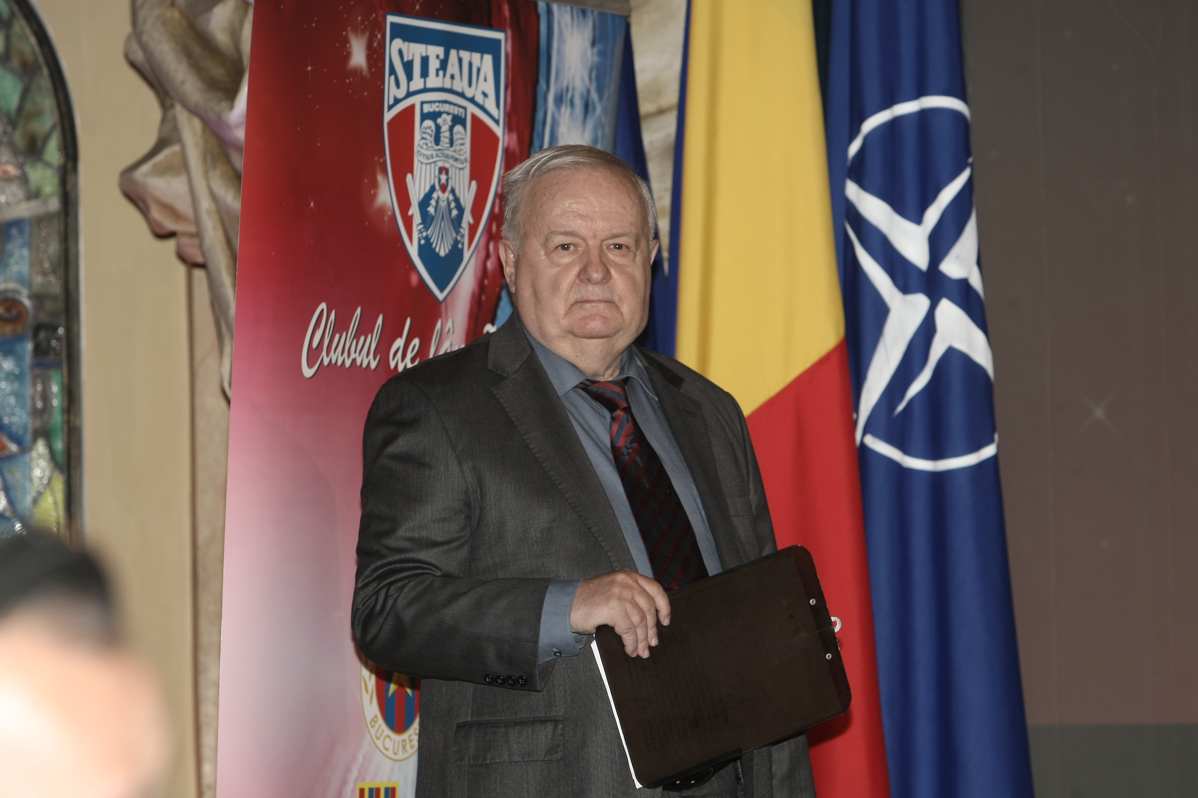 Eroii de la Sevilla au fost premiați de CSA Steaua, cu ocazia împlinirii a 30 de ani de la câștigarea CCE / FOTO și VIDEO