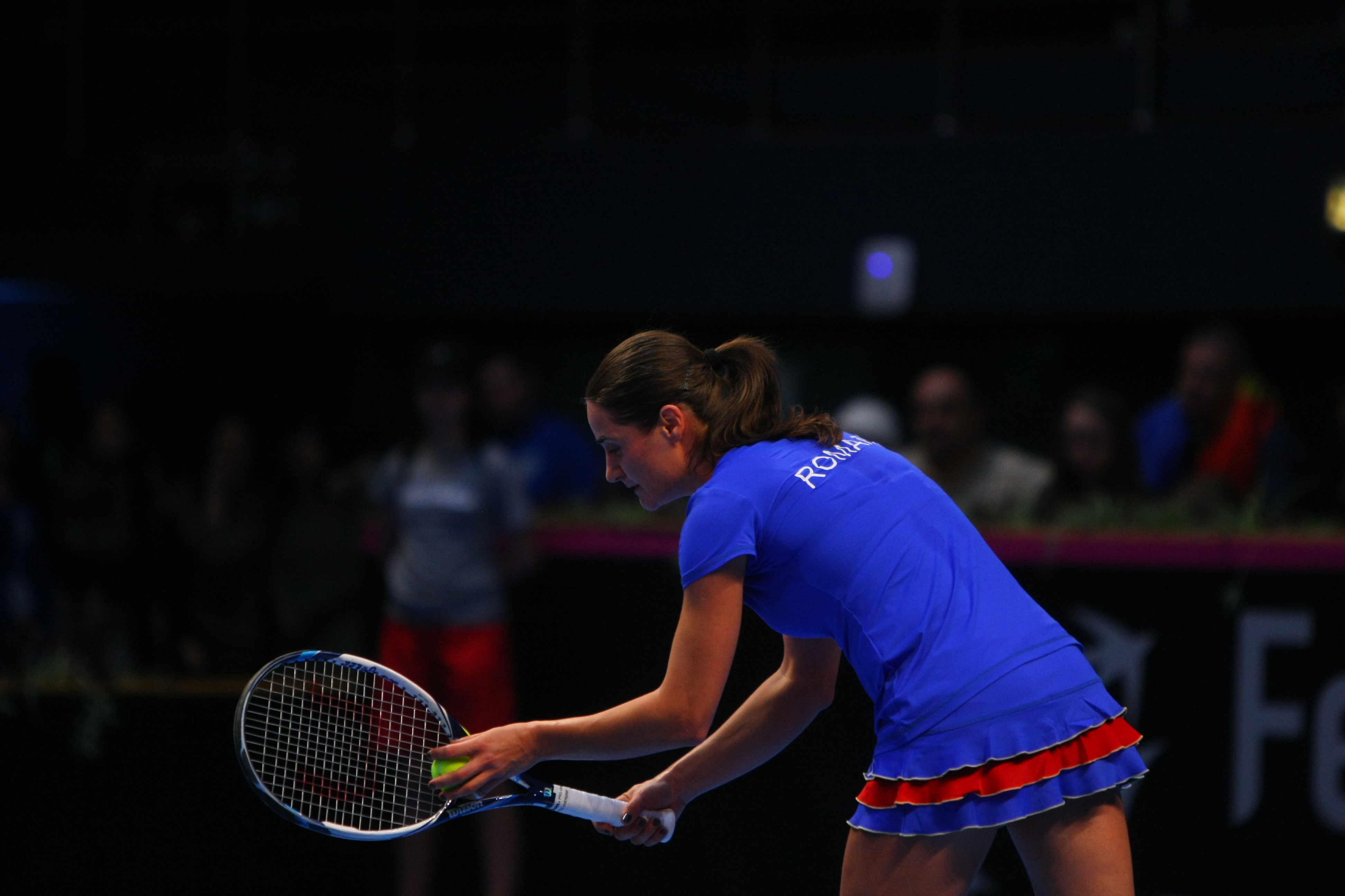 România a fost învinsă de Belgia, în primul tur al Grupei Mondiale II din Fed Cup. Irina Begu a jucat la simplu, dar a pierdut în setul decisiv. Reacții  | FOTO & VIDEO