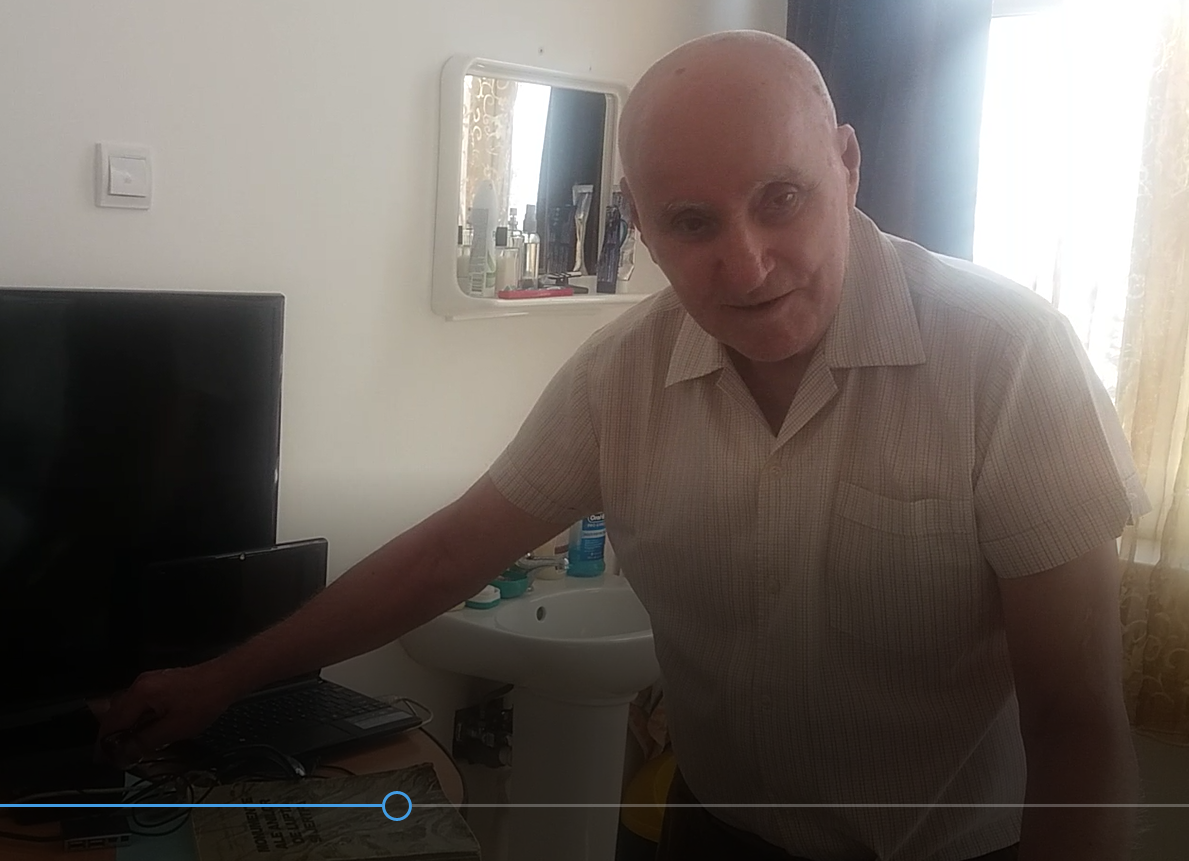 REPORTAJ / Mărioara Mihăilă, centenara nostalgică după Turnul Eiffel și rochia de voal. ”Duc greu în spate cei 100 de ani” - VIDEO