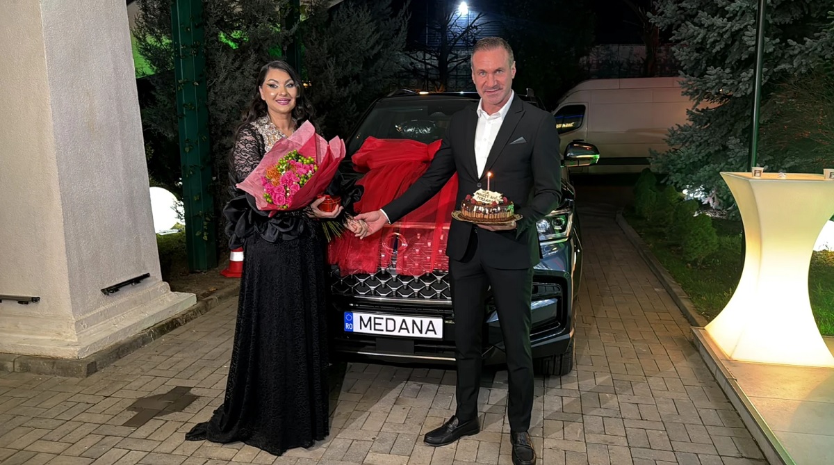 Cât costă mașina pe care Alin Oprea i-a făcut-o cadou soției Medana: „A văzut-o cândva și mi-a spus că este foarte frumoasă”