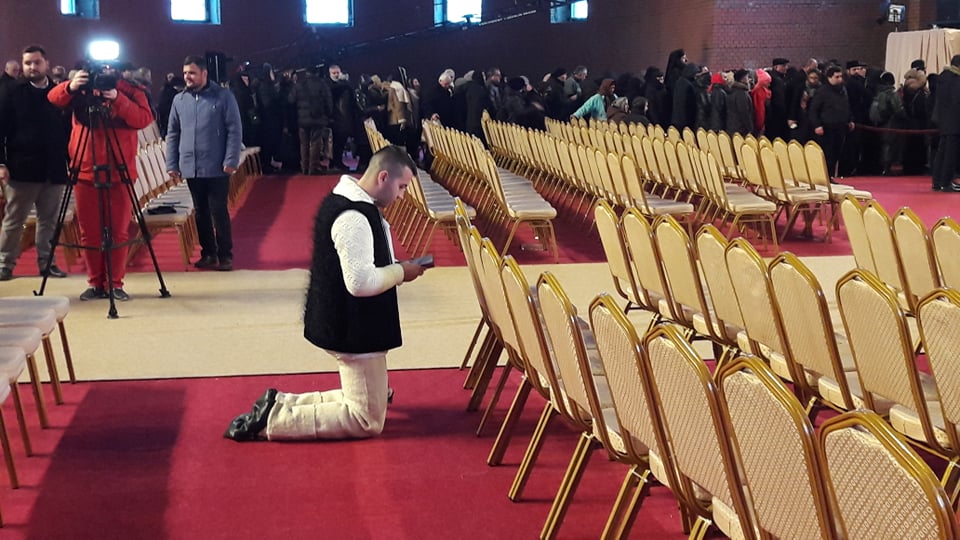 FOTO | Imagini din interiorul Catedralei Mântuirii Neamului. Patriarhul Daniel spune „este totuşi mică în raport cu populaţia credincioşilor care sunt afară”