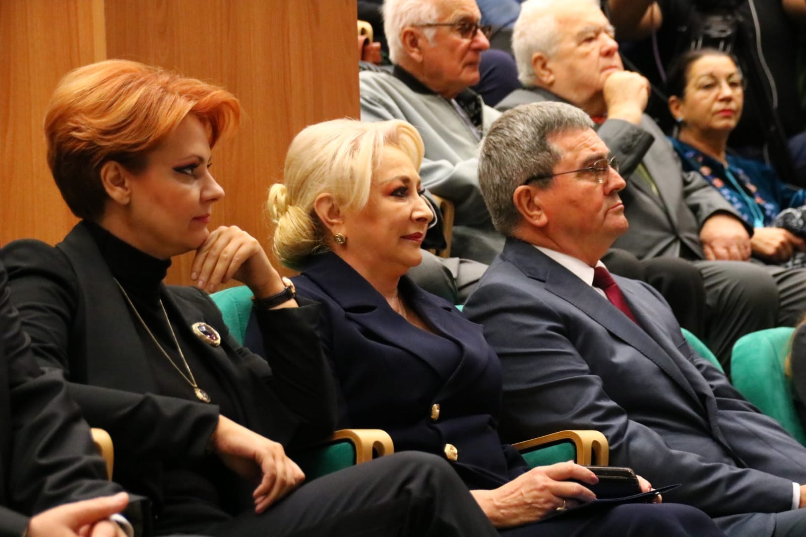 O nouă gafă a premierului, la Craiova: Dăncilă a vorbit despre "deconcesionarea" în loc de "descongestionarea traficului"/ GALERIE FOTO
