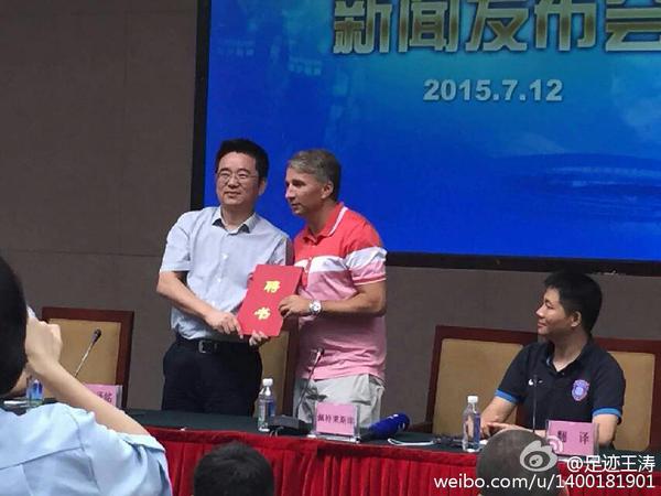 Dan Petrescu și-a început munca la Jiangsu Sainty. Dănălache l-a convins / GALERIE FOTO