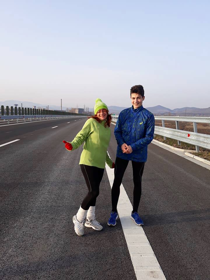 Lotul 3 al Autostrăzii Sebeş-Turda, folosit de sportivi ca pistă de antrenamente. Porțiunea, nerecepționată din cauza deficiențelor