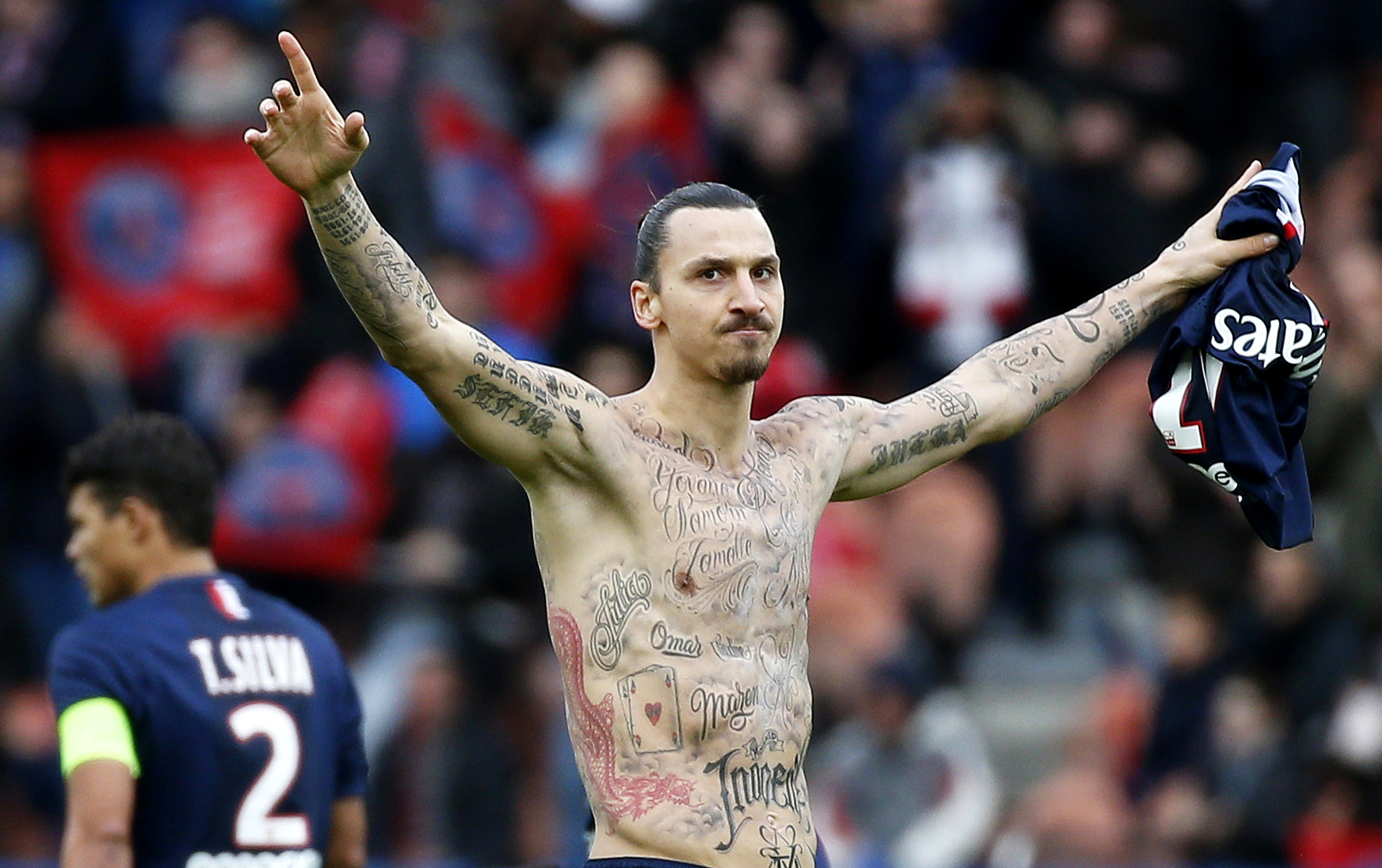 Denis Alibec are burtică. Atacantul Stelei mai are mult de tras pentru a-și face abdomen à la Ronaldo | GALERIE FOTO
