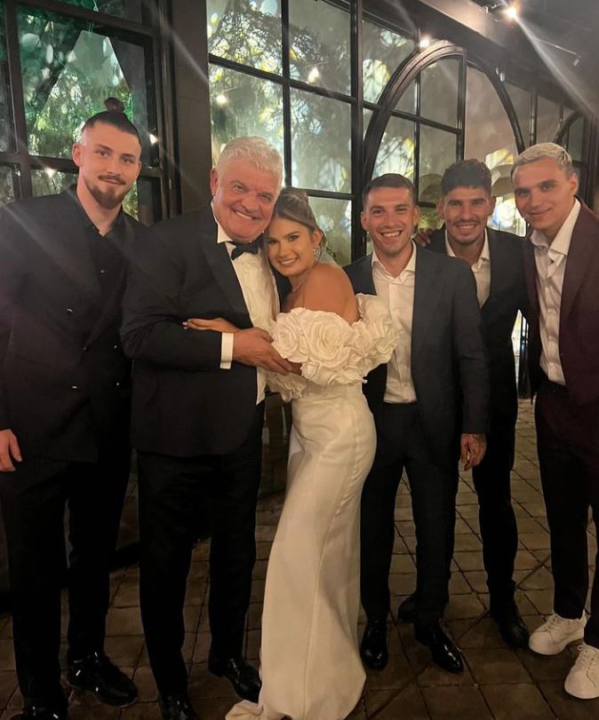 Imagini de la nunta lui Denis Drăguș cu Vanessa. Marius Șumudică le-a fost naș
