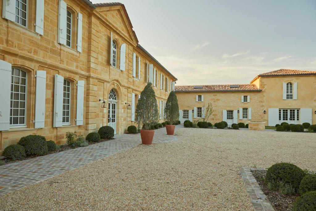 300 ezer forint egy éjszaka Mészáros Lőrinc borászának birtokán