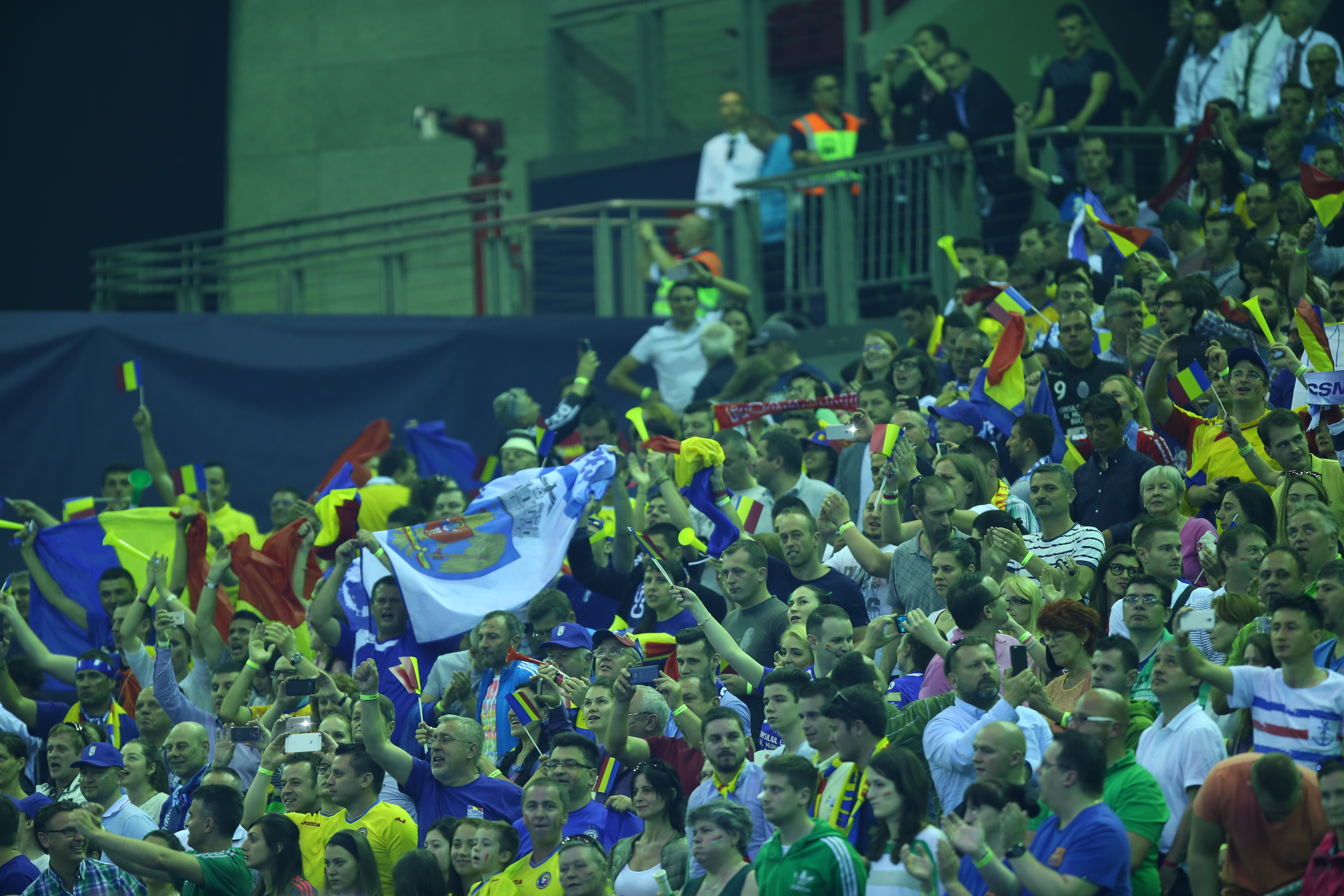 CSM Bucureşti este noua regină a Europei. Echipa noastră a câştigat, dramatic, la 7 metri, finala Ligii Campionilor la handbal feminin cu Gyor/ FOTO