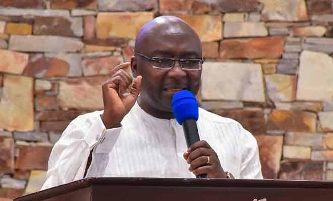Adum residents boo Bawumia's campaign team: 'All you know is drive V8s'