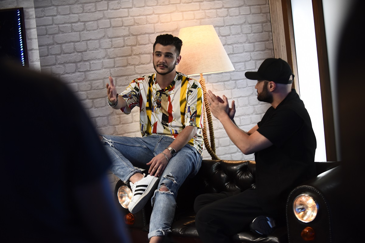 Experiența actorului Vlad Drăgulin la X Factor. ”Noi nu suntem prezentatori, suntem îngeri păzitori” | FOTO