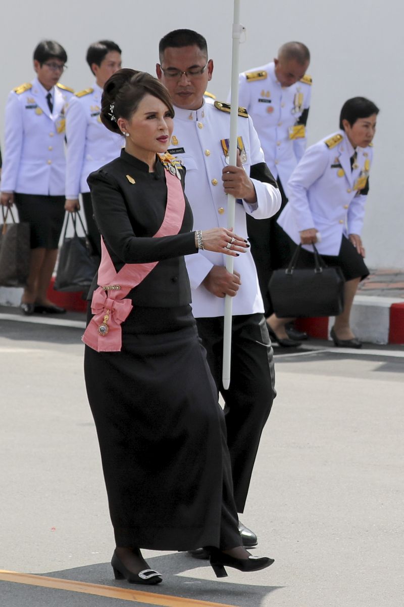 FOTO | Premieră: Prințesa Ubolratana, sora regelui Thailandei, candidează pentru postul de premier
