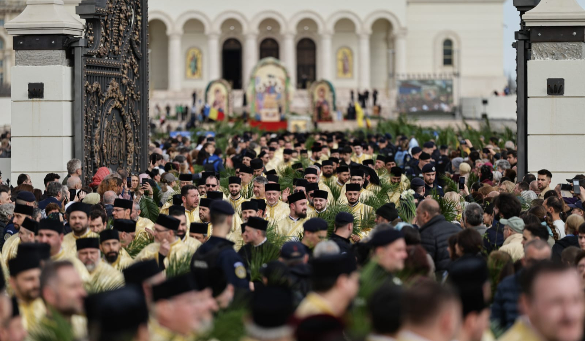 Cum a arătat Pelerinajul de Florii din București în 2026: câteva mii de oameni s-au deplasat pe traseu până la Catedrala Patriarhală