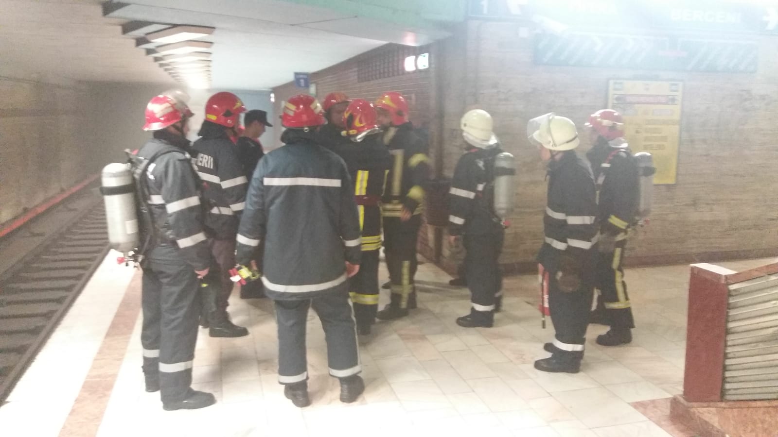 FOTO | Incident la metrou, între stațiile Eroii Revoluției și Constantin Brâncoveanu